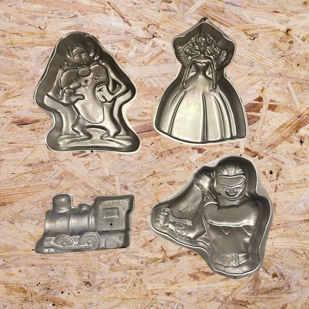 Vintage Lot 4 Wilton Cake Pans Taz, Princess Barbie, Train, Power Ranger